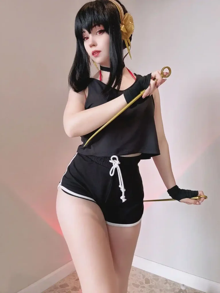 Caticornplay Hóa Thân Tuyệt Đẹp Thành Yor Forger – Sát Thủ Gợi Cảm Trong Spy x Family