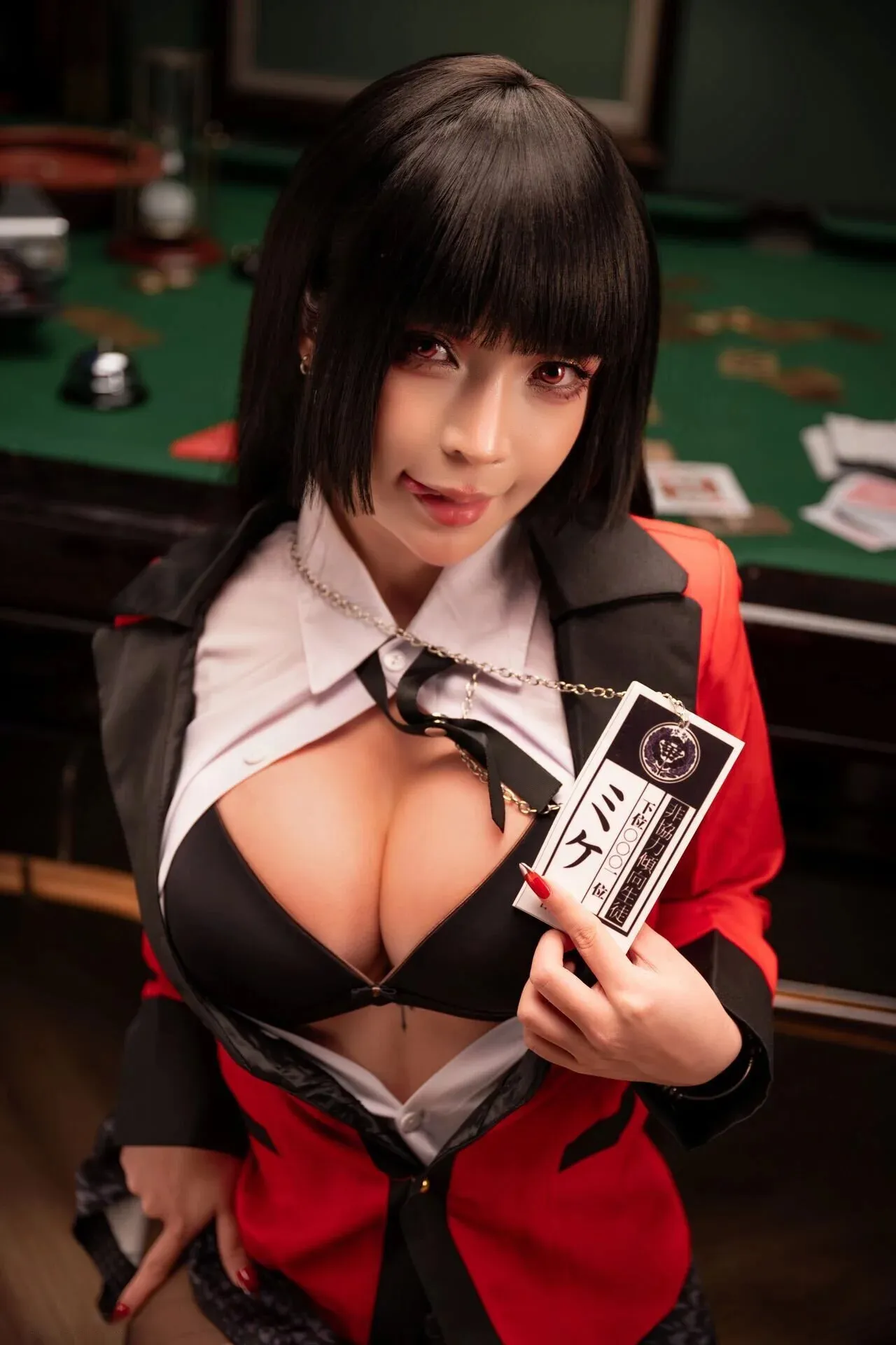 Cosplay Yumeko Jabami Siêu Thực Của Umeko J – Nữ Hoàng Cờ Bạc Kakegurui Tái Xuất