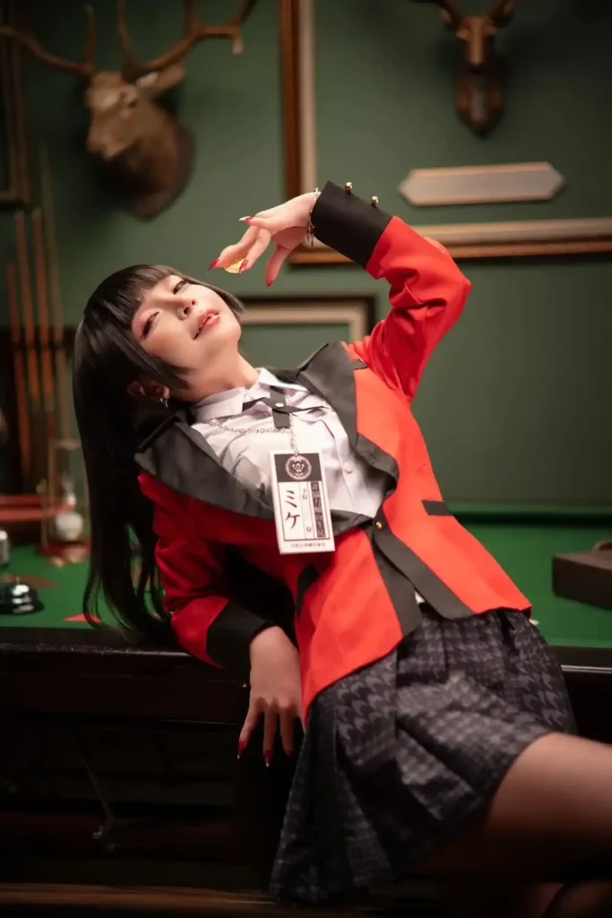 Cosplay Yumeko Jabami Siêu Thực Của Umeko J – Nữ Hoàng Cờ Bạc Kakegurui Tái Xuất