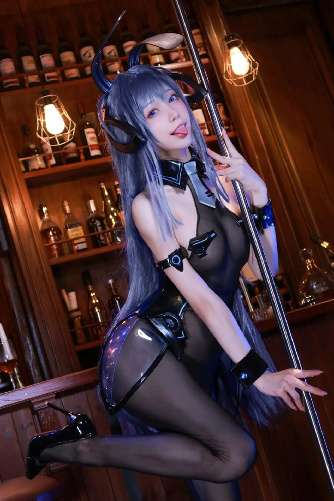 Visual Đỉnh Cao: Cosplay New Jersey Bởi 水淼Aqua Khiến Cộng Đồng Azur Lane Phát Sốt