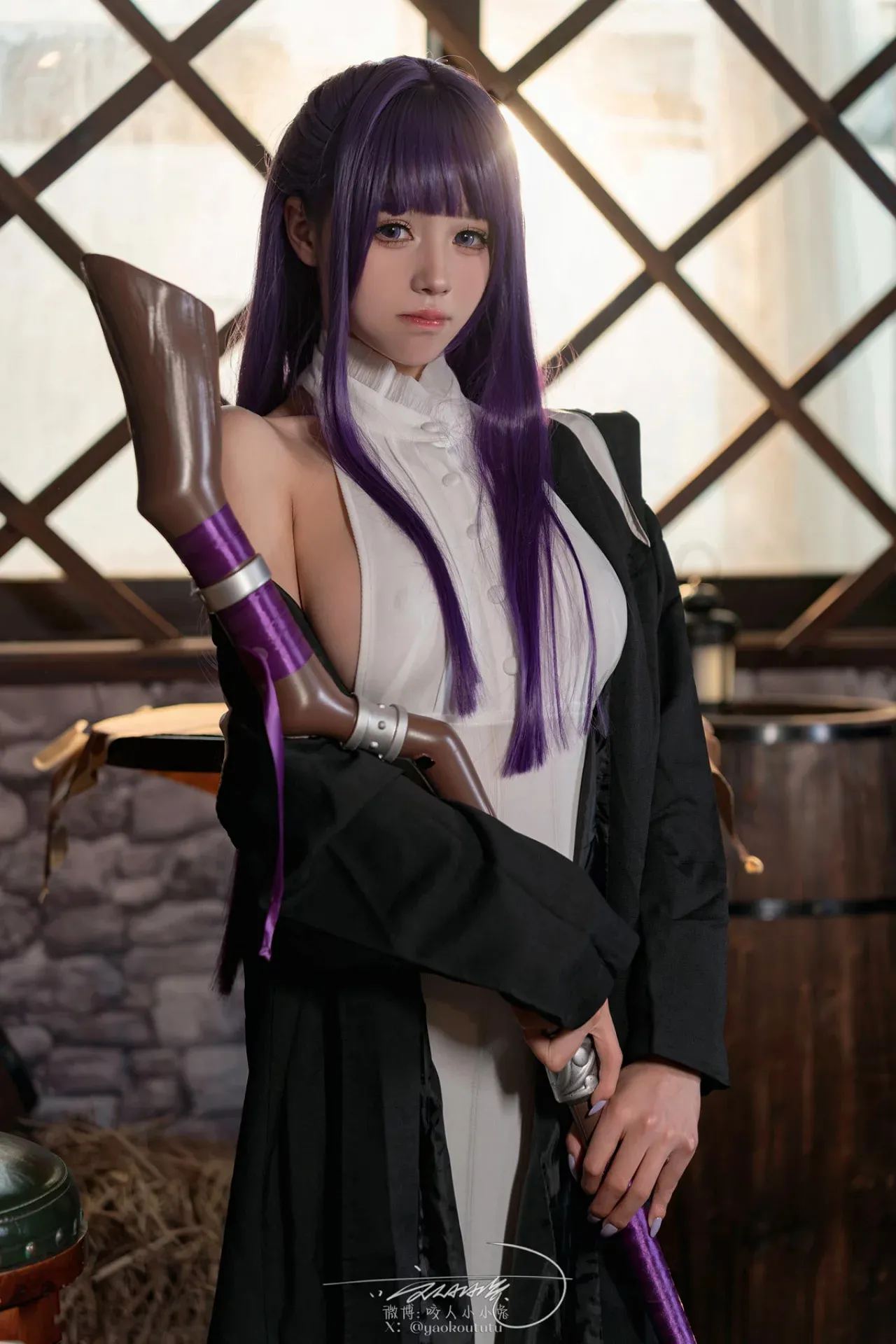 Yaokoututu Hóa Thân Thành Fern Cực Ấn Tượng Trong Cosplay Sousou No Frieren
