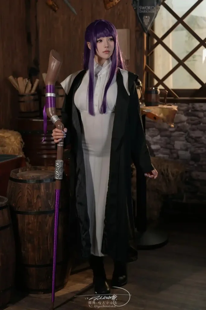 Yaokoututu Hóa Thân Thành Fern Cực Ấn Tượng Trong Cosplay Sousou No Frieren